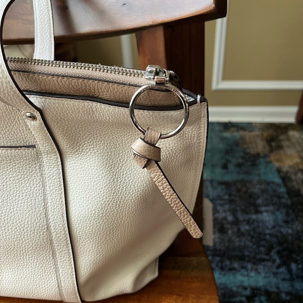 Coach Cream Vintage Soft Leather Multi Compartment Tote Bag - Picture 5 of 16